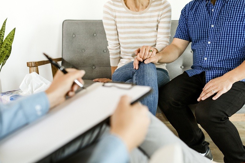 Where Can I Find Couples Therapy Near Me? | Betterhelp