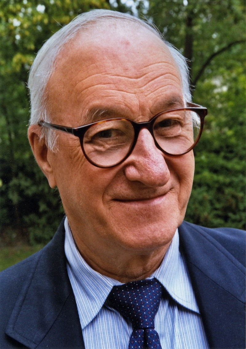 who-was-albert-bandura-psychology-and-the-social-cognitive-theory